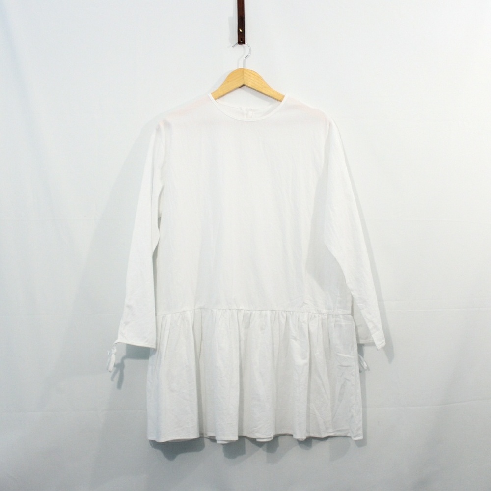 Mara Buttons Dress in White - Picture 2 of 5